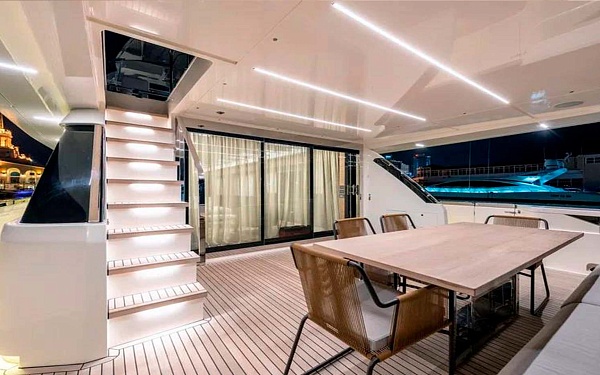 Аренда мегаяхты FERRETTI 920 Lady F в Сочи